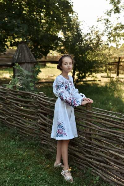 Біле дитяче плаття-вишиванка, арт. 4347