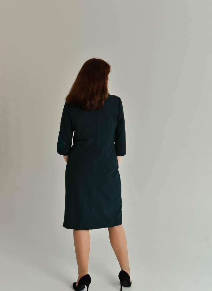 Зелена сукня жіноча з вишивкою ,арт. 4573 батал