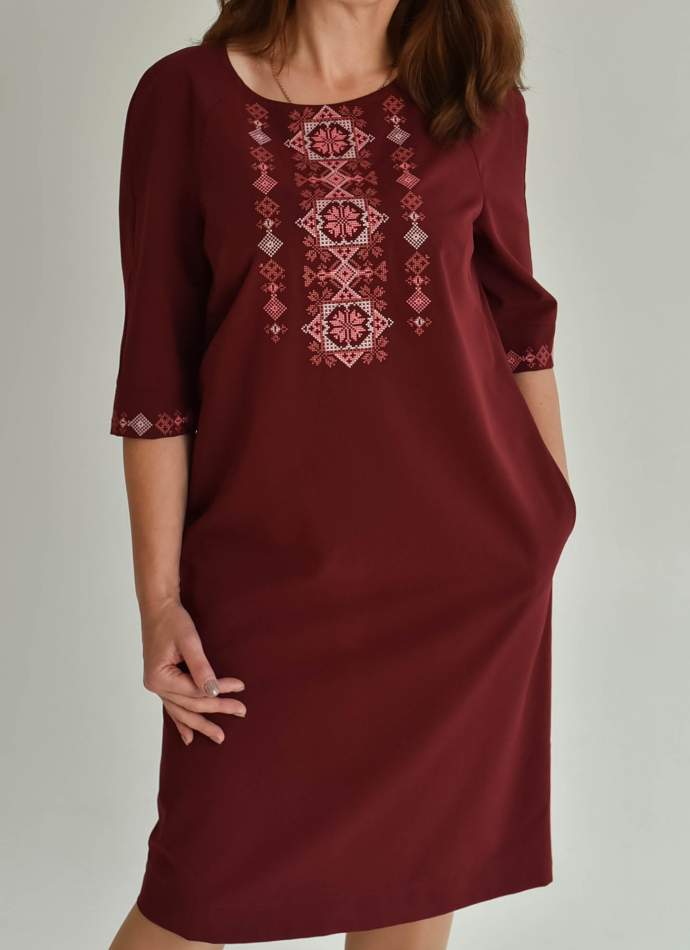Бордове плаття з вишивкою "Геометрія", арт. 4582