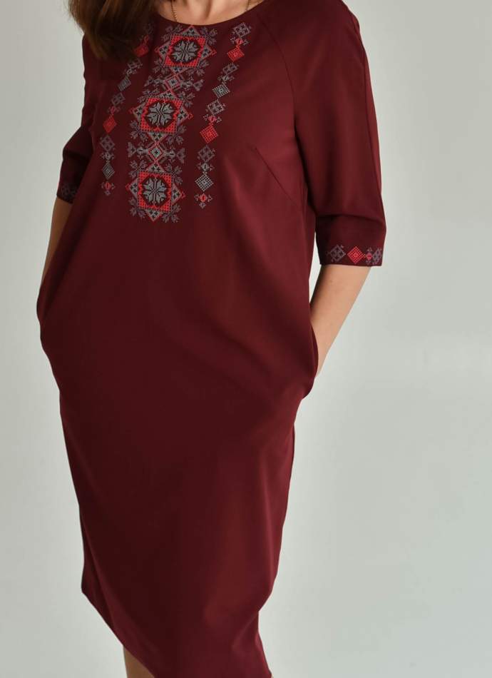 Бордове плаття з вишивкою "Геометрія", арт. 4583