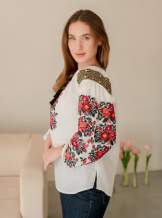 Дизайнерська вишиванка з білого льону з пишними вишитими рукавами,арт 4688