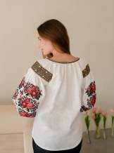 Дизайнерська вишиванка з білого льону з пишними вишитими рукавами,арт 4688