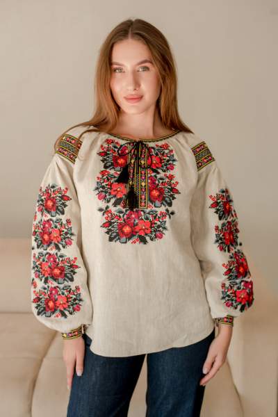 Дизайнерська вишиванка з льону з пишними вишитими рукавами,арт 4689