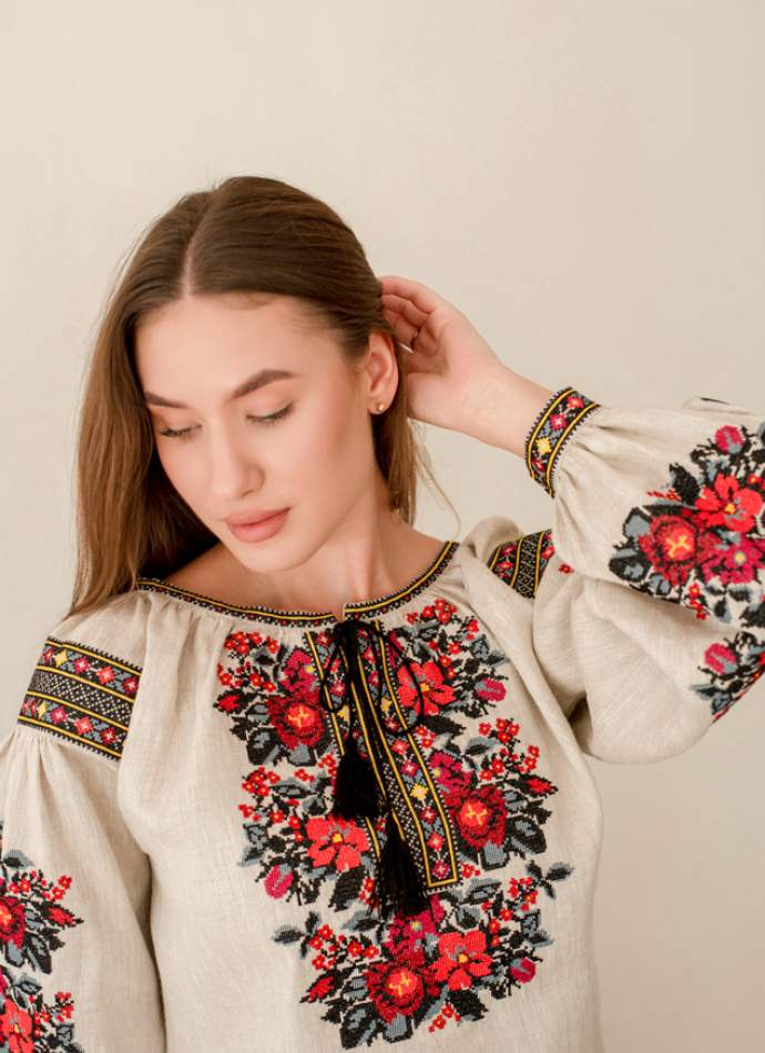 Дизайнерська вишиванка з льону з пишними вишитими рукавами,арт 4689