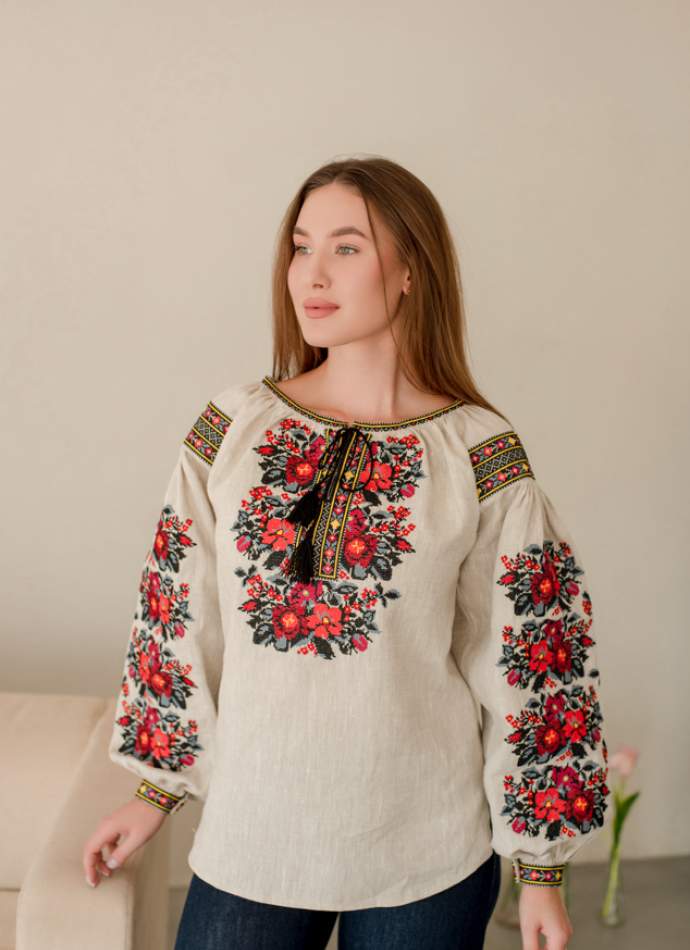 Дизайнерська вишиванка з льону з пишними вишитими рукавами,арт 4689