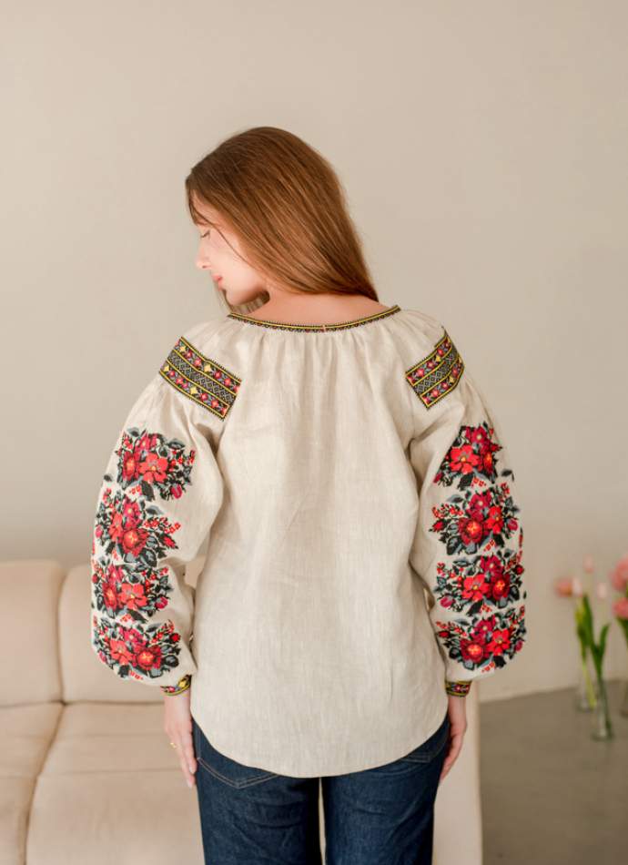 Дизайнерська вишиванка з льону з пишними вишитими рукавами,арт 4689