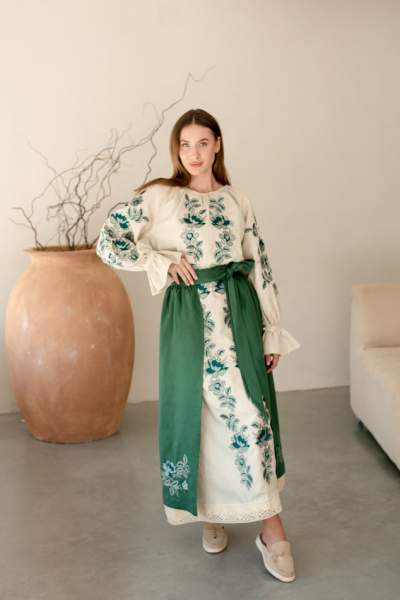 Жіночий вишитий костюм- довга сукня і плахта з машинною вишивкою гладдю з льону,в етно стилі,арт 4696