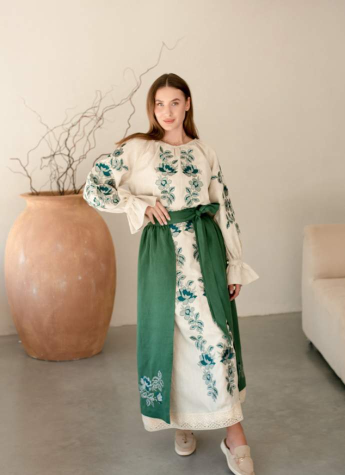 Жіночий вишитий костюм- довга сукня і плахта з машинною вишивкою гладдю з льону,в етно стилі,арт 4696