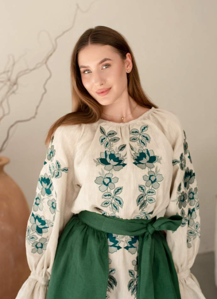 Жіночий вишитий костюм- довга сукня і плахта з машинною вишивкою гладдю з льону,в етно стилі,арт 4696