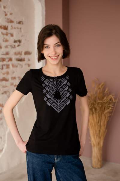 Чорна футболка з вишивкою, арт. 5140к.р.