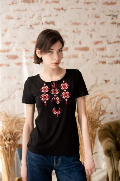 Чорна футболка з вишивкою, арт. 5142к.р.