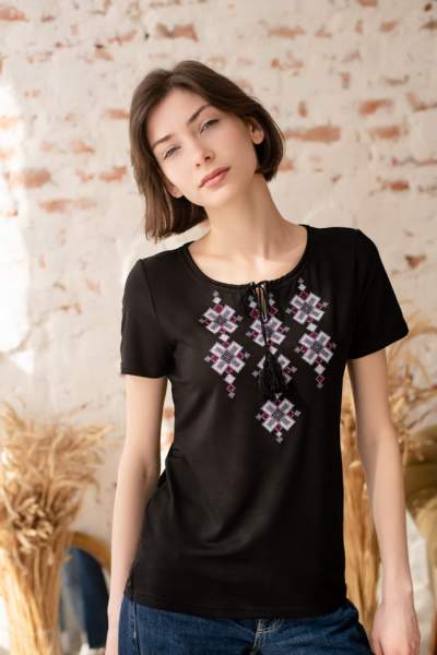 Чорна футболка з вишивкою, арт. 5145к.р.