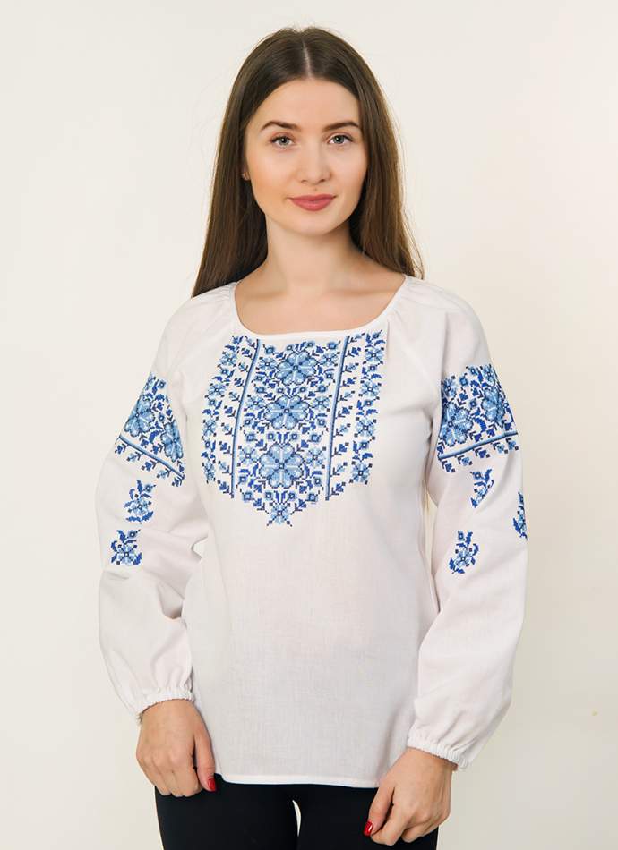 Біла вишиванка з синім орнаментом, арт. 4517