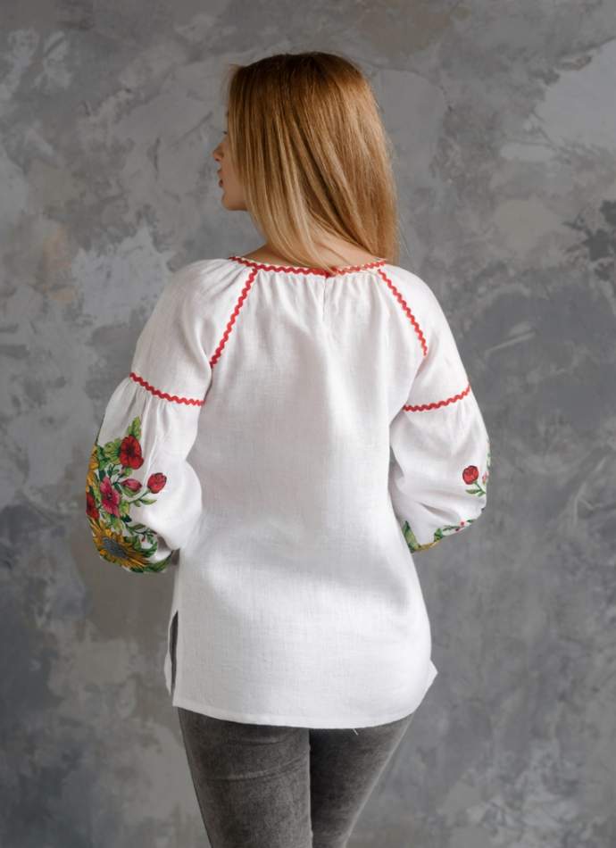 Белая блуза с вышивкой (подсолнухи), арт. 4557-лён
