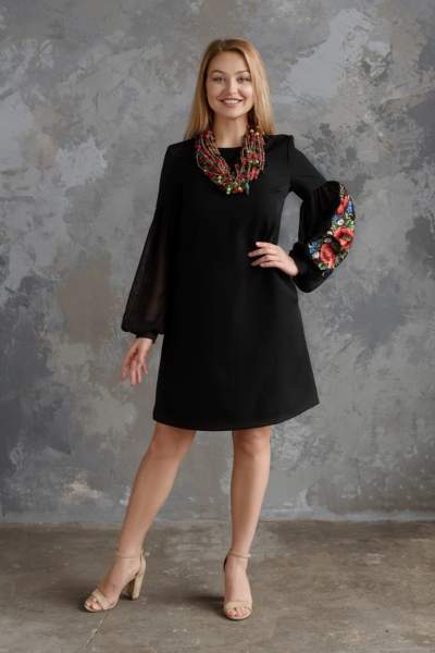 Молодежное платье с вышивкой черное, арт. 4525