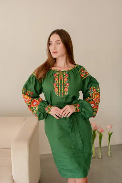 Лляне плаття з вишивкою (зелене), арт. 4505-коротке