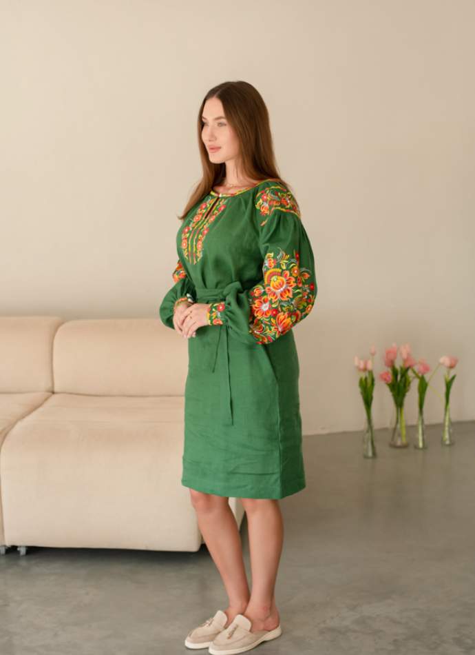 Лляне плаття з вишивкою (зелене), арт. 4505-коротке