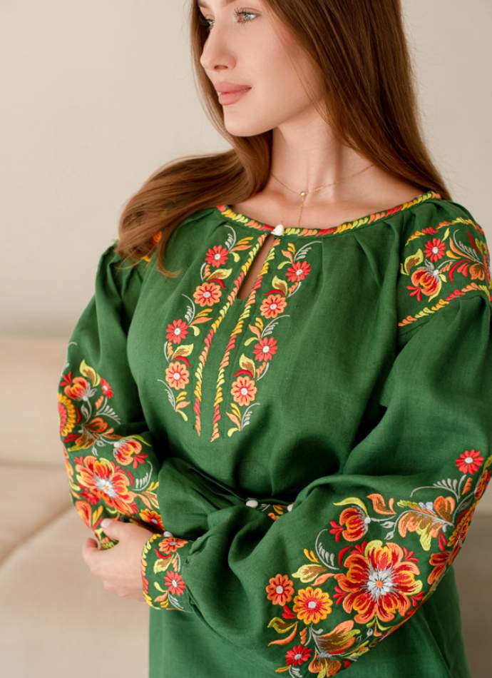 Лляне плаття з вишивкою (зелене), арт. 4505-коротке