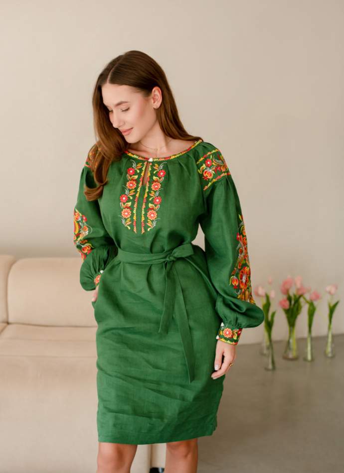Лляне плаття з вишивкою (зелене), арт. 4505-коротке